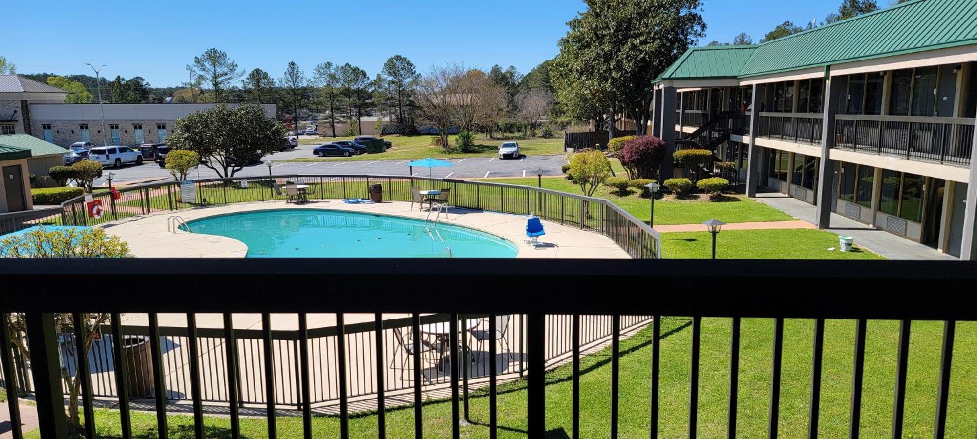 Ramada By Wyndham & Suites Warner Robins Exterior foto