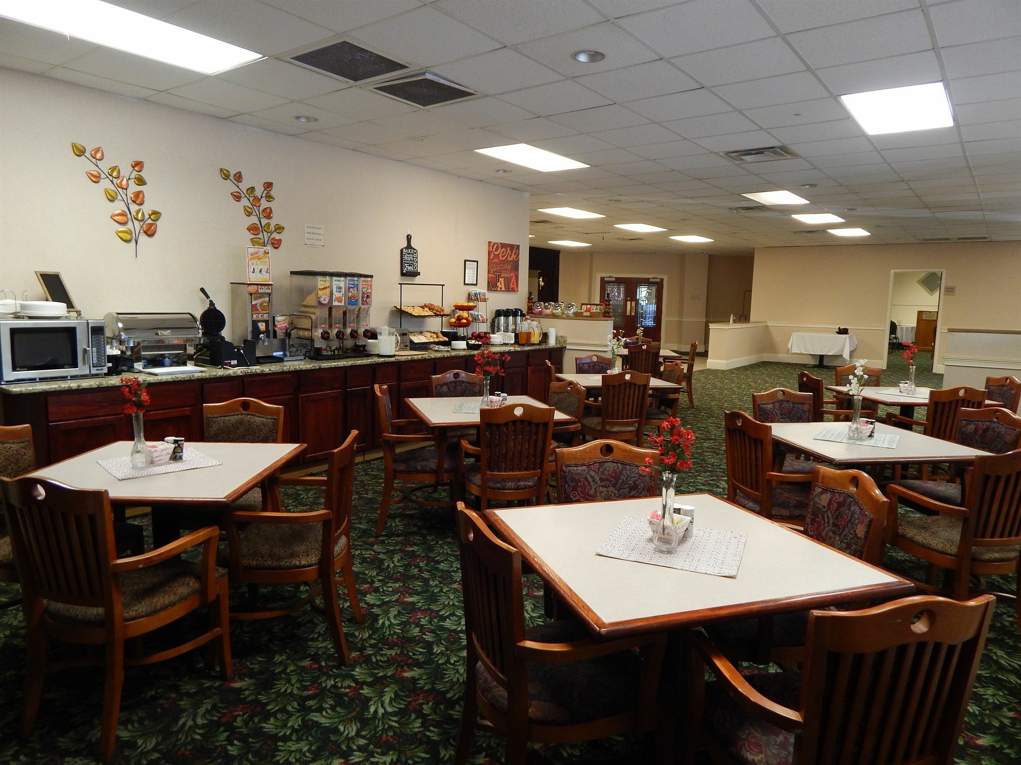Ramada By Wyndham & Suites Warner Robins Exterior foto